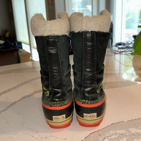 SOREL Joan of Arctic Kids Winter Waterproof Lined Snow Boots - size 3 Big Kids - Picture 4 of 7